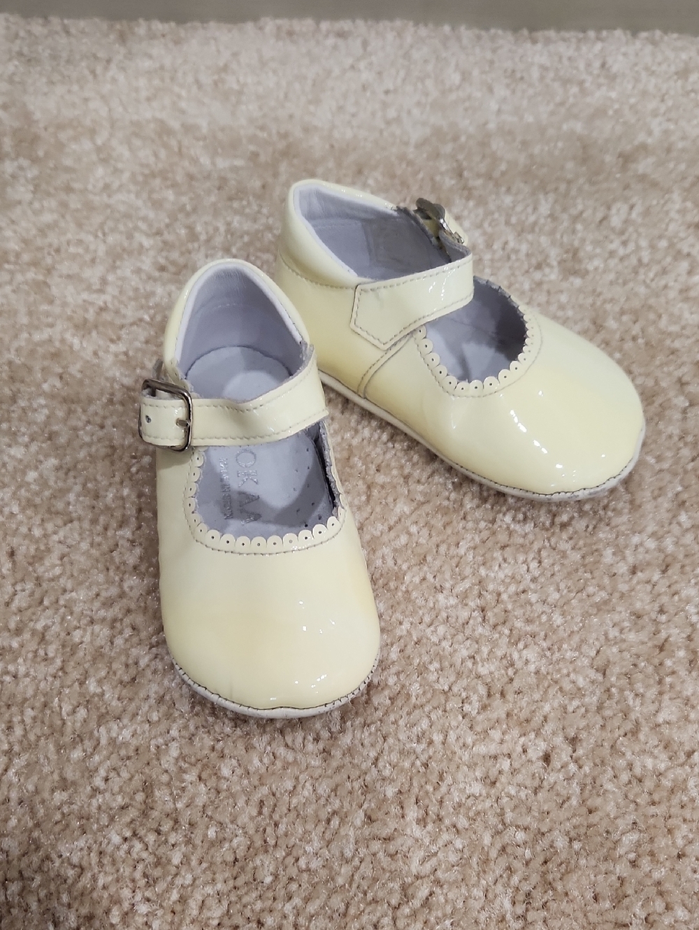 OKAA Spanish Patent Mary Jane Kids Shoes Size EU 19